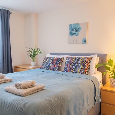 Stay In Our Stylish Flat! & Secure Building & Sleeps Up To 4 Birmingham Exterior photo