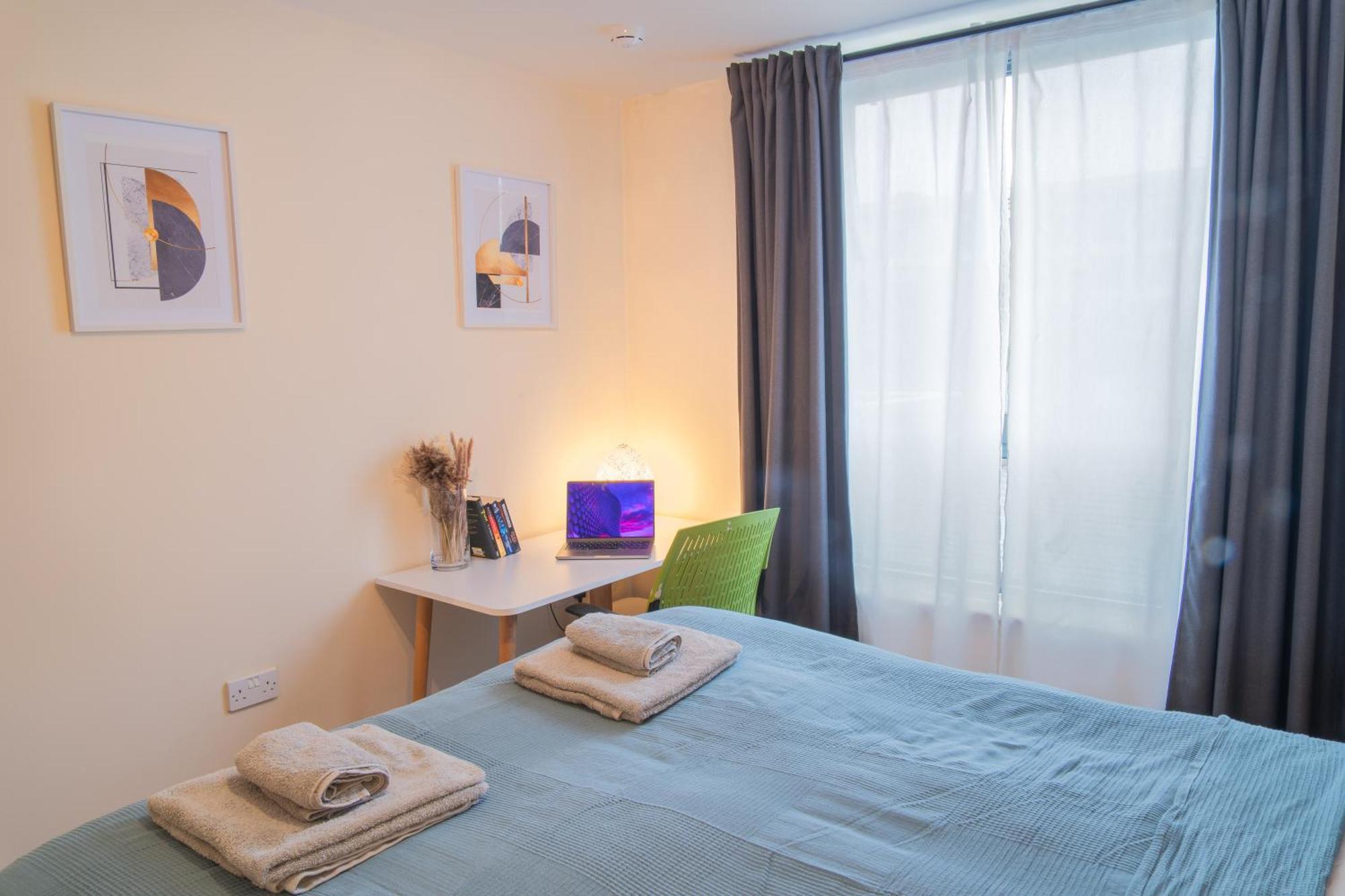 Stay In Our Stylish Flat! & Secure Building & Sleeps Up To 4 Birmingham Exterior photo