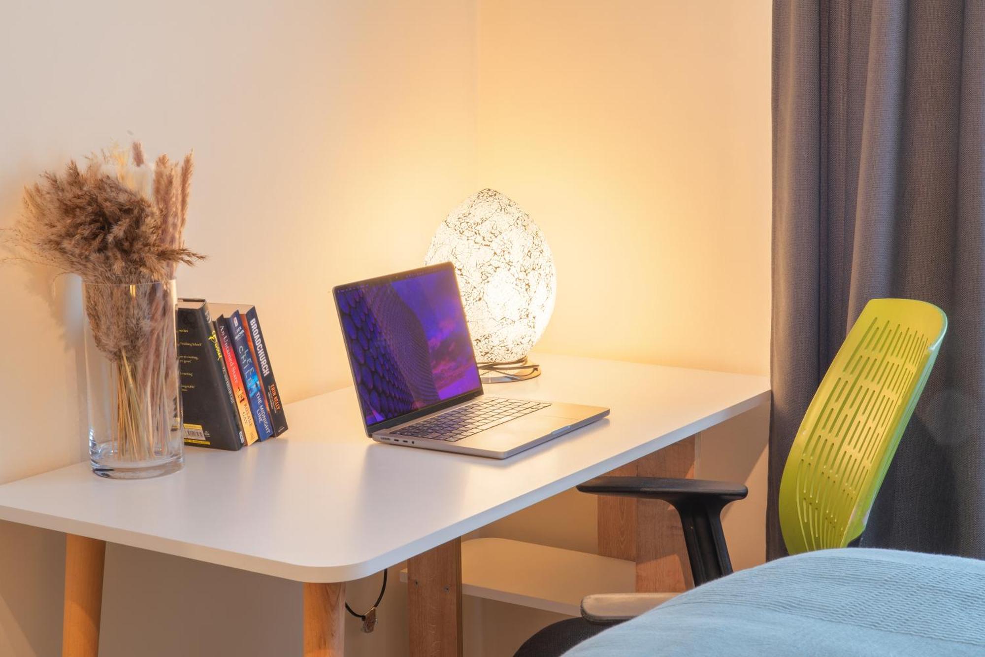 Stay In Our Stylish Flat! & Secure Building & Sleeps Up To 4 Birmingham Exterior photo
